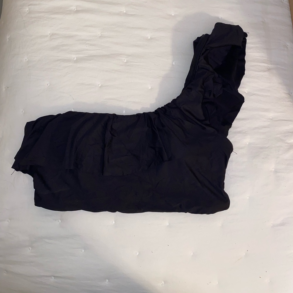 Black ruffle one shoulder swim suit